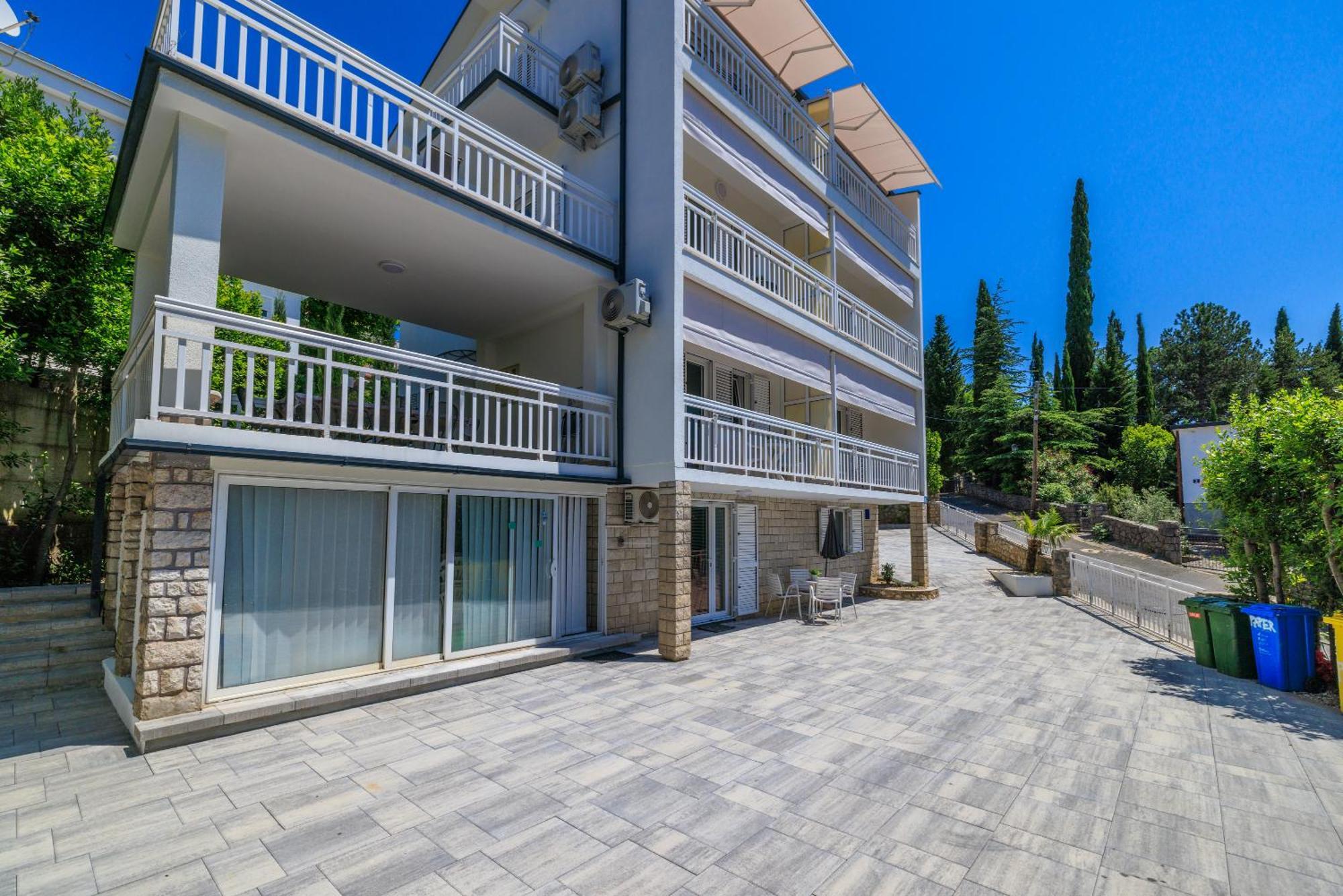 Apartments Podvezanec Crikvenica Exterior photo