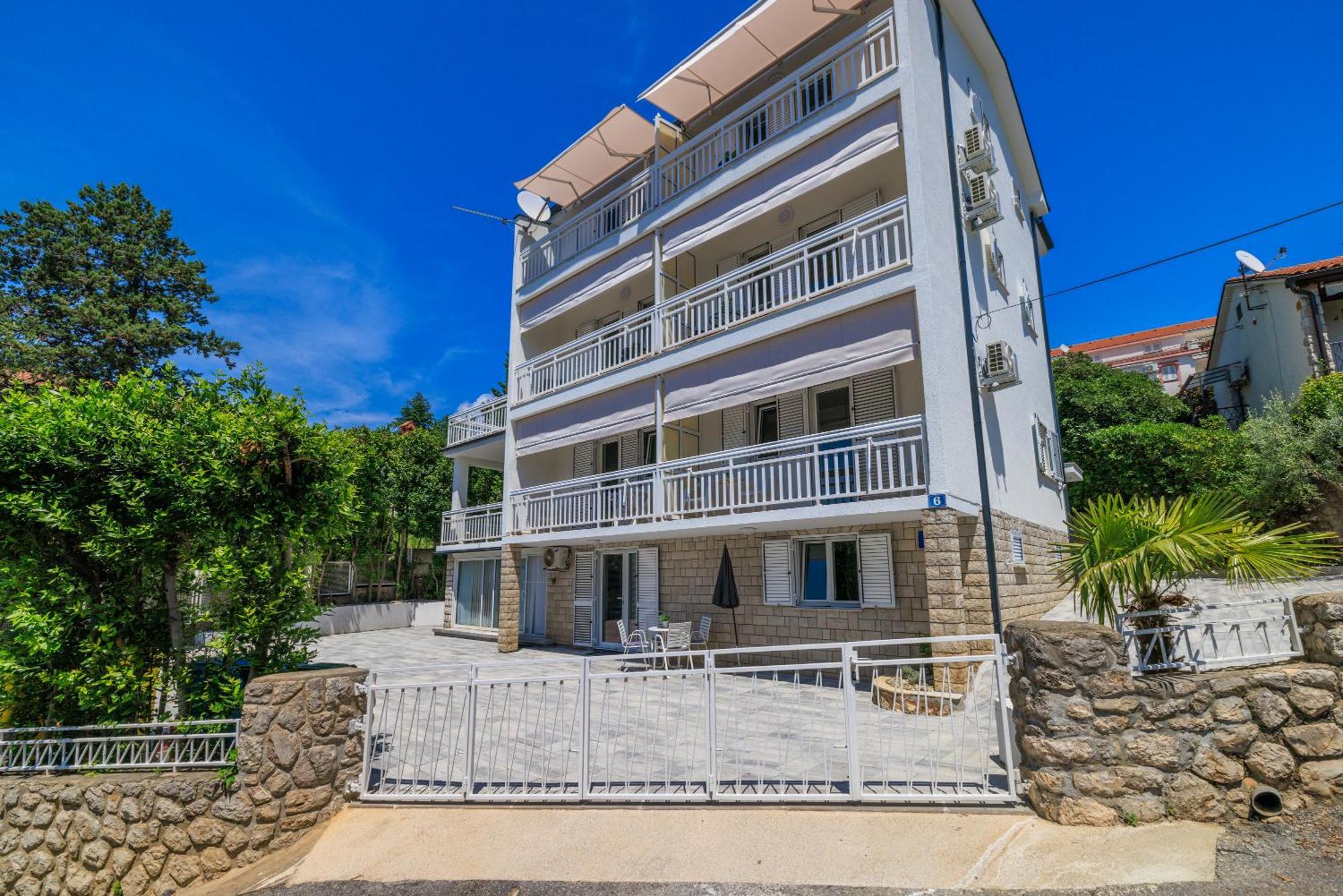 Apartments Podvezanec Crikvenica Exterior photo