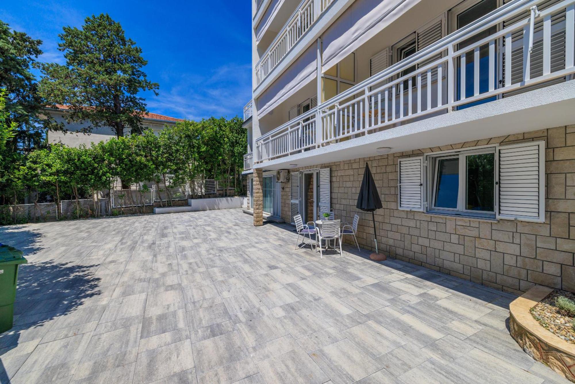 Apartments Podvezanec Crikvenica Exterior photo